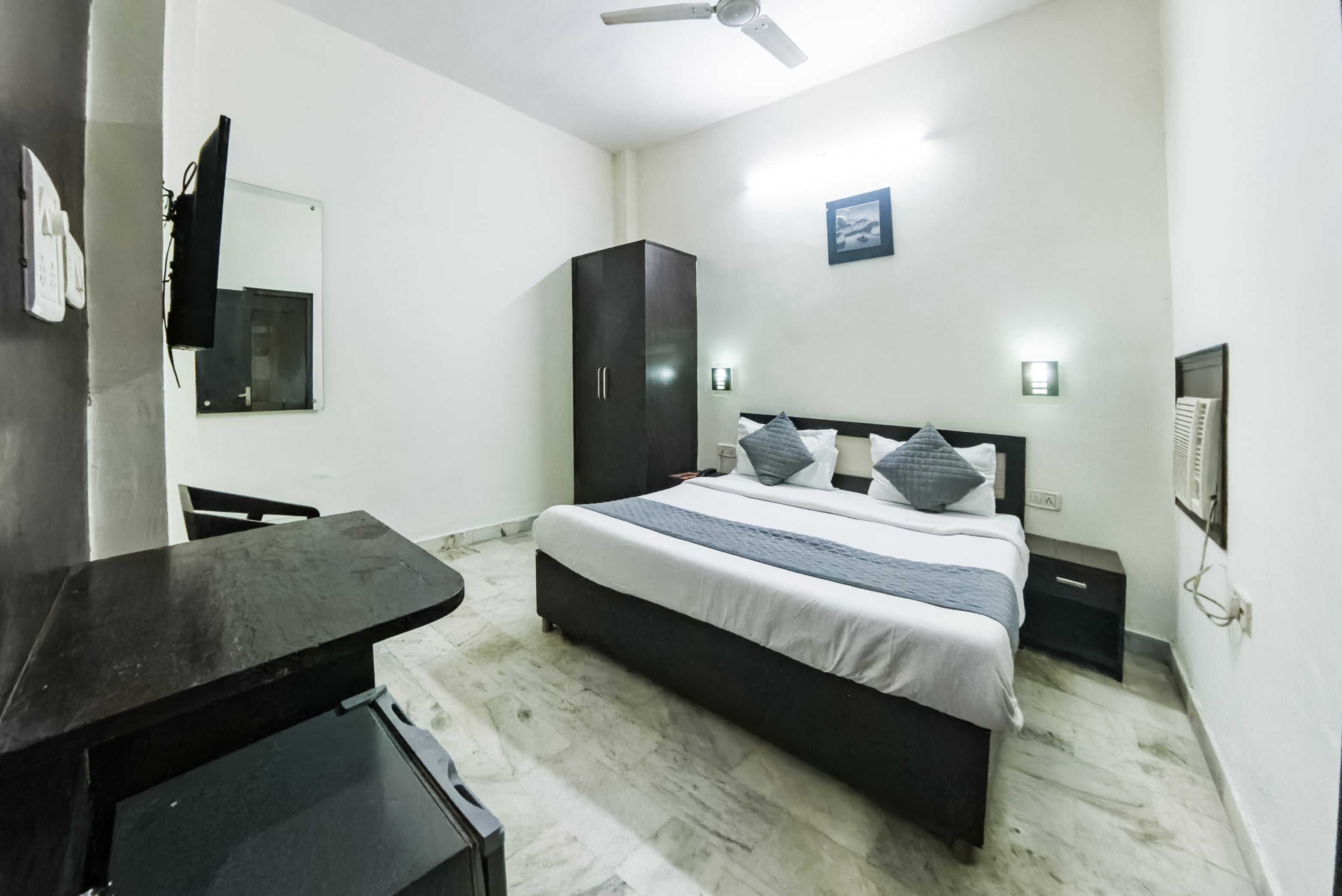 Comfortable Luxury hotel Stay in Amritsar